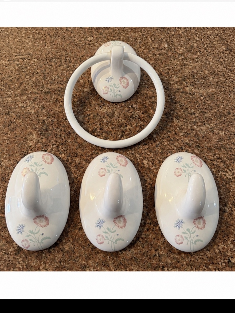 Melard Floral Ceramic Towel Ring & 3Wall Hooks Vintage Bathroom Set